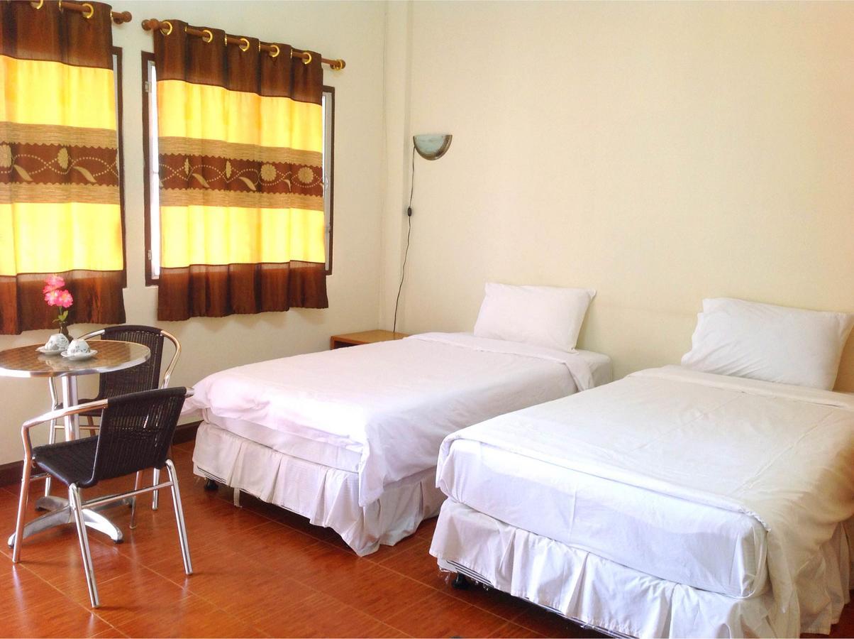 Hotel Sangthong Building à Mae Chaem Extérieur photo